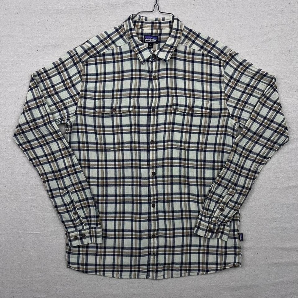 Patagonia Organic Cotton‎ Plaid Light Brown Button Down Shirt
